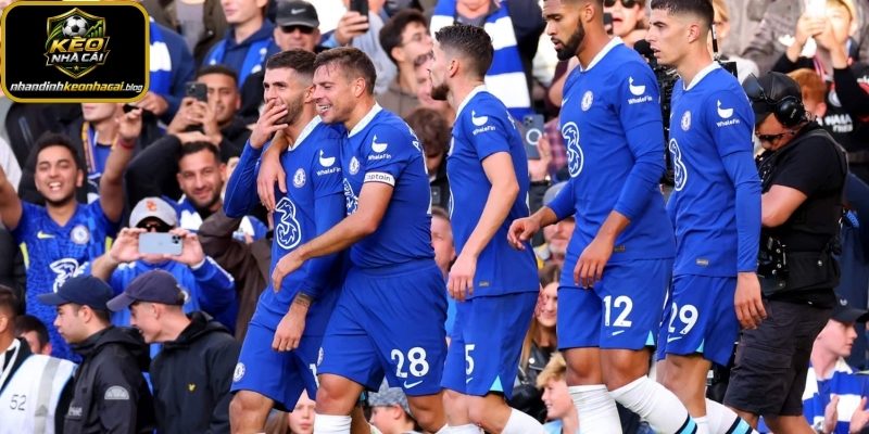Chelsea lao dốc đúng giai đoạn quyết định