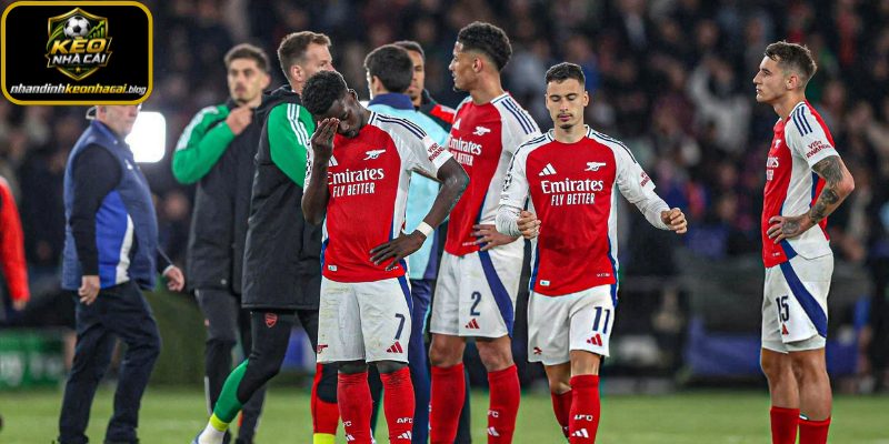 Giới chuyên môn chia rẽ vì VAR cứu Arsenal