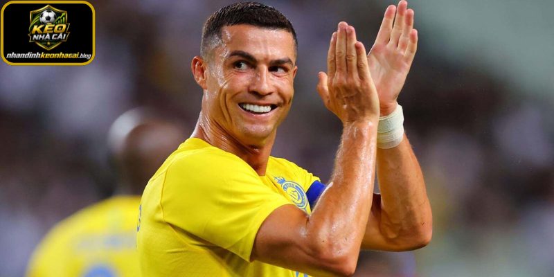 Ronaldo cán mốc 971 bàn, tiến gần lịch sử